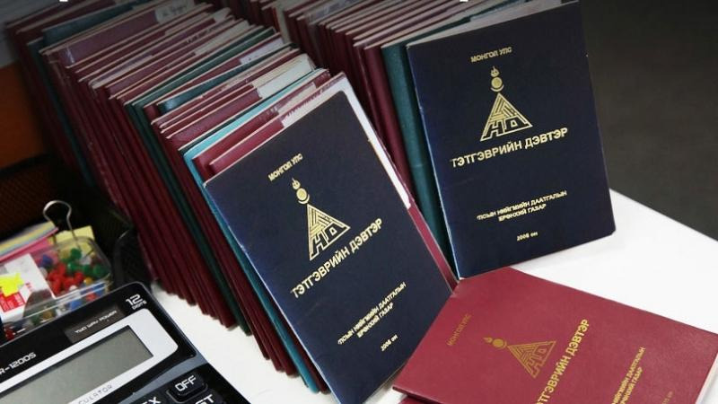 Нас барсан иргэдийн нэрээр тэтгэвэр авч, 2.6 тэрбум төгрөгийн хохирол учруулжээ